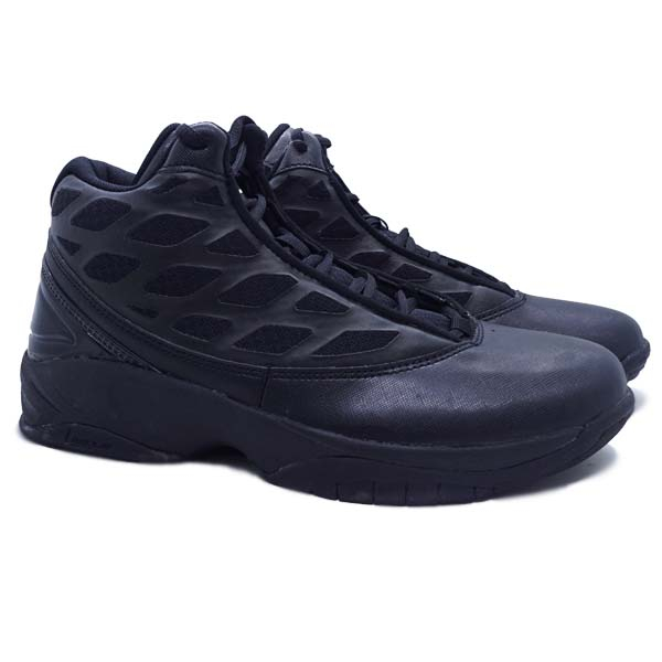 Sepatu Basketball League Clash - Black/White